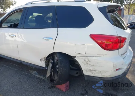 2017 Nissan Pathfinder Sv из США, поврежденный, VIN 5N1DR2MN5HC681559